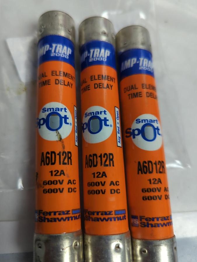 Used FERRAZ SHAWMUT,A6D12R,SMART-SPOT 12 AMP FUSE LOT OF 3 PRE-OWNED