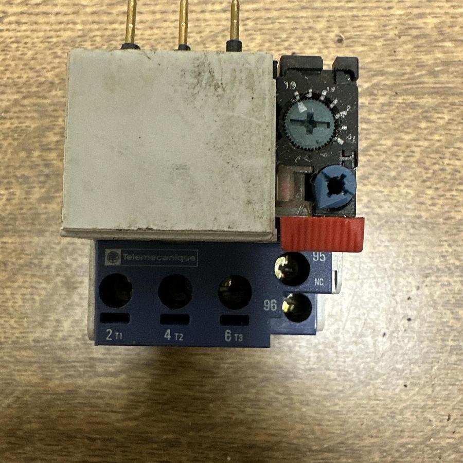 Used Telemecanique,LR3-E007,Overload Relay