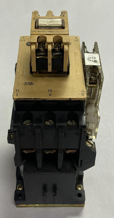 Used ALLEN BRADLEY,100-A38NZ*3,SER B CONTACTOR 38A 600V