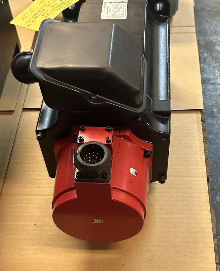 Used TOSHIBA,MFA350MBWNED,AC SERVO MOTOR 200V 2000RPM 3.5KW