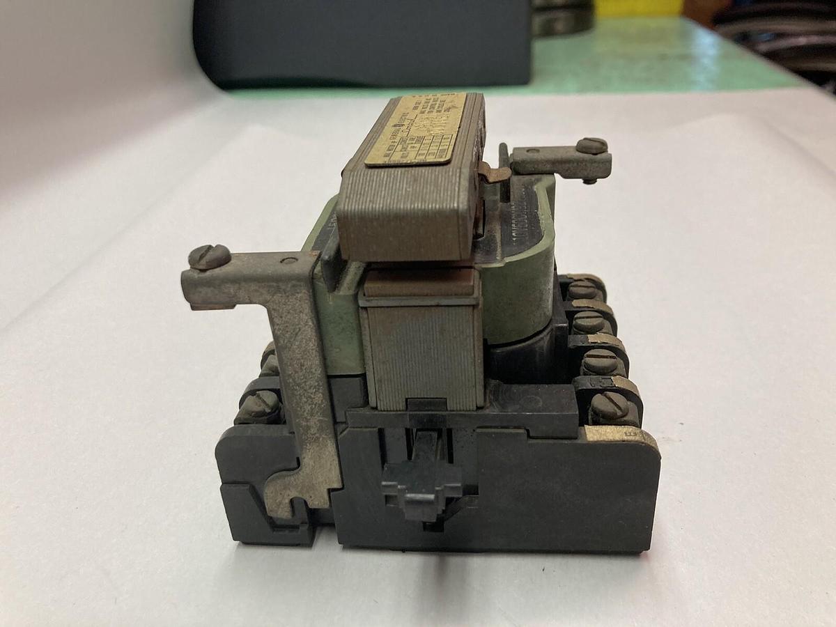 Used General Electric,CR109S000AEA,Nema Size 1 Motor Starter 600VAC