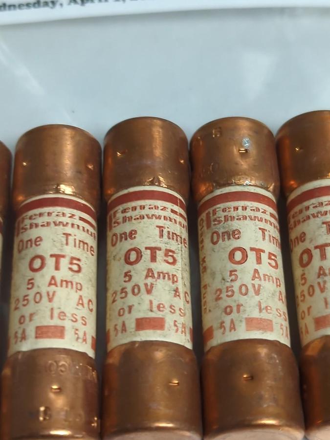 Used GOULD SHAWMUT,OT5,ONE TIME 5 AMP FUSE LOT OF 7 PRE-OWNED