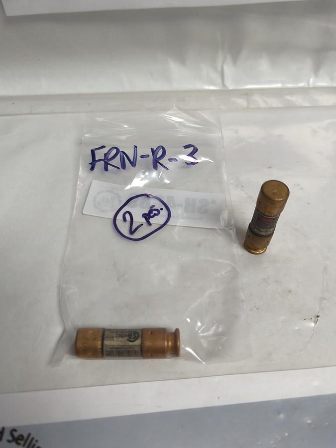 Used COOPER BUSSMANN,FRN-R-3,FUSETRON 3 AMP FUSE LOT OF 2 PRE-OWNED