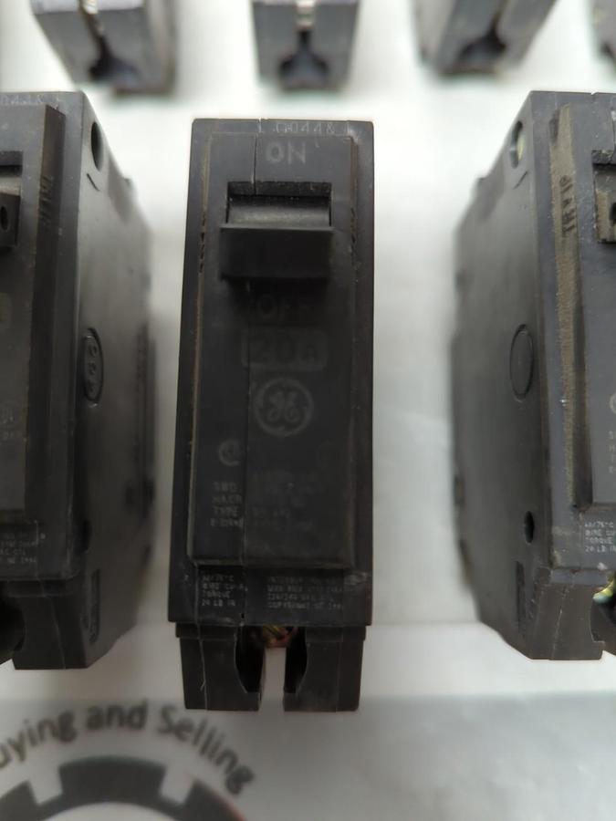 Used GENERAL ELECTRIC,THQL1120,CIRCUIT BREAKER 20 AMP 1-POLE LOT OF 14 PRE-OWNED