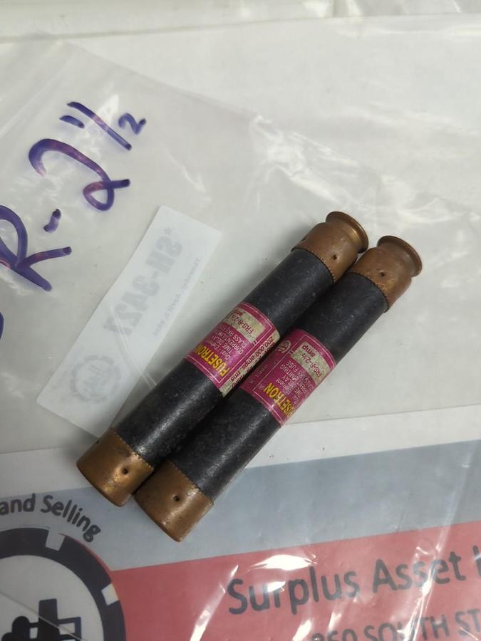 Used COOPER BUSSMANN,FRS-R-2-1/2,FUSETRON 2-1/2 AMP FUSE LOT OF 2 PRE-OWNED