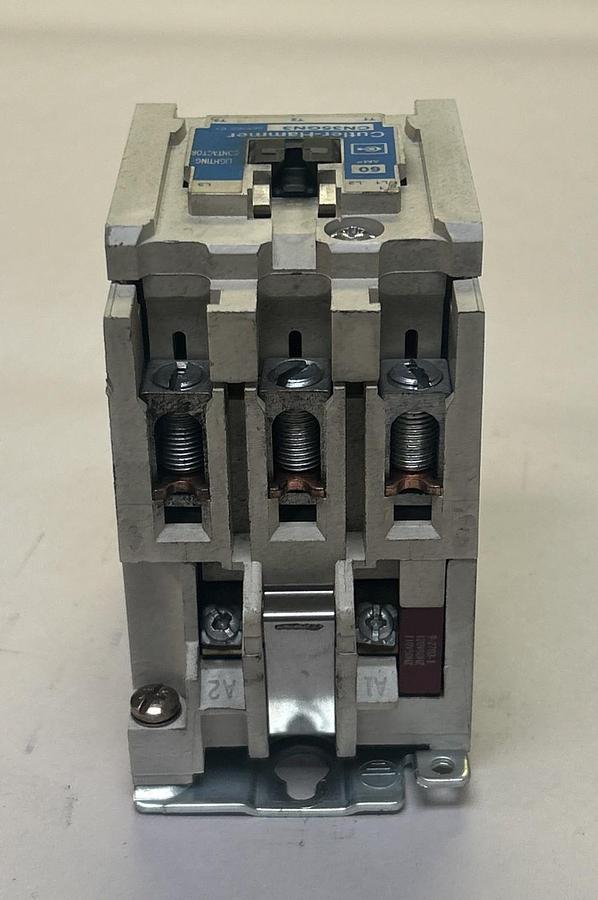 Used CUTLER-HAMMER,CN35GN3,LIGHTNING CONTACTOR 60A