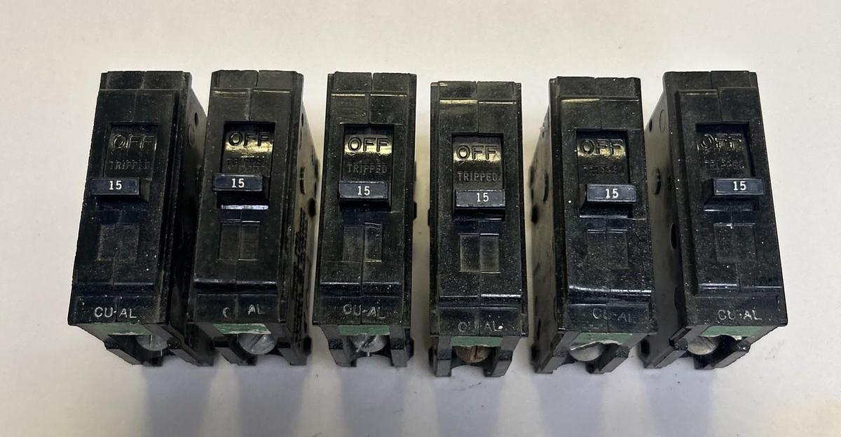 Used GENERAL ELECTRIC,TQL115,CIRCUIT BREAKER 15A 120/240V 1P LOT OF 6