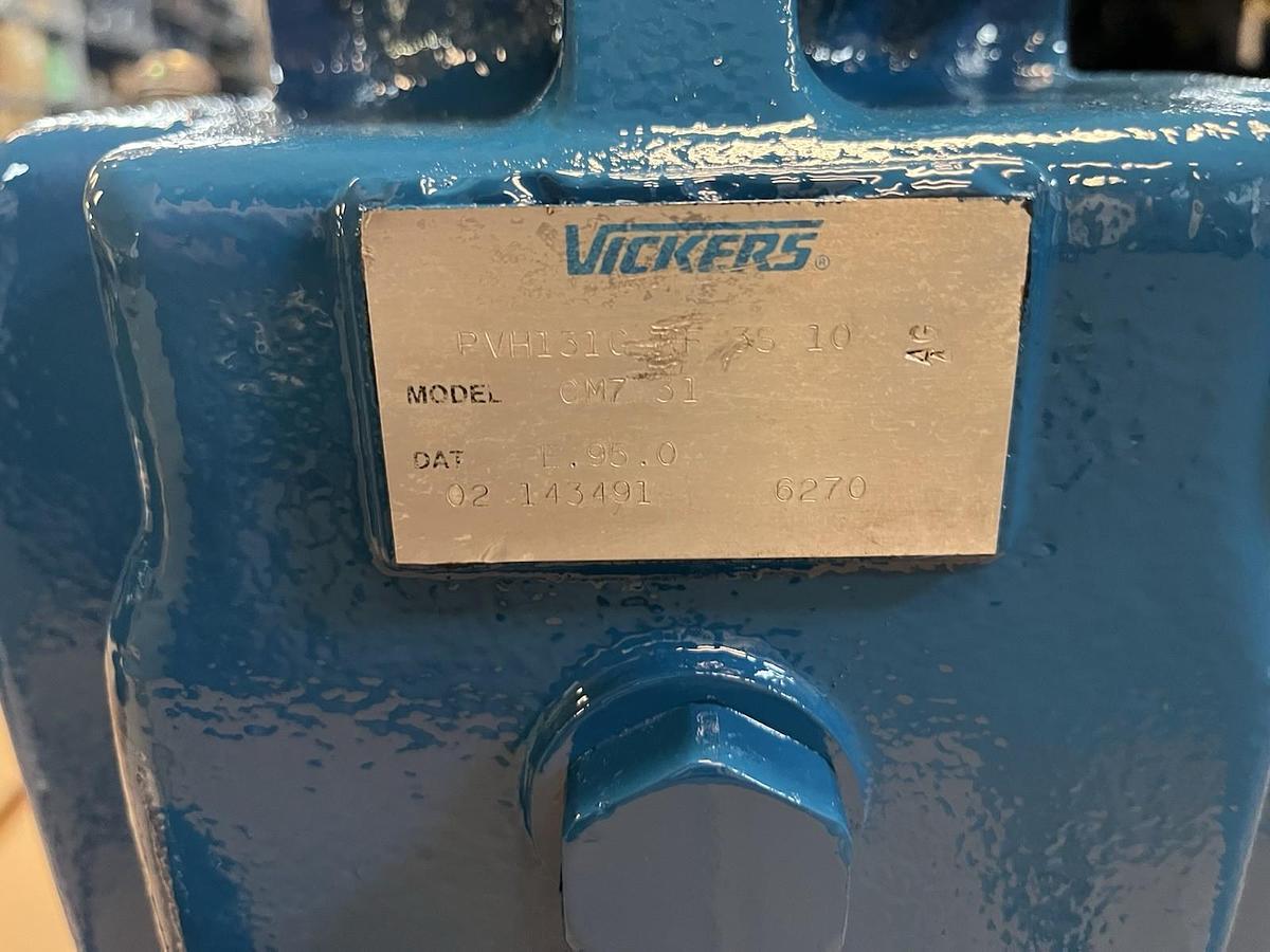 Used VICKERS,PVH131C-RF-3S-10-CM7-31,HYDRAULIC PISTON PUMP