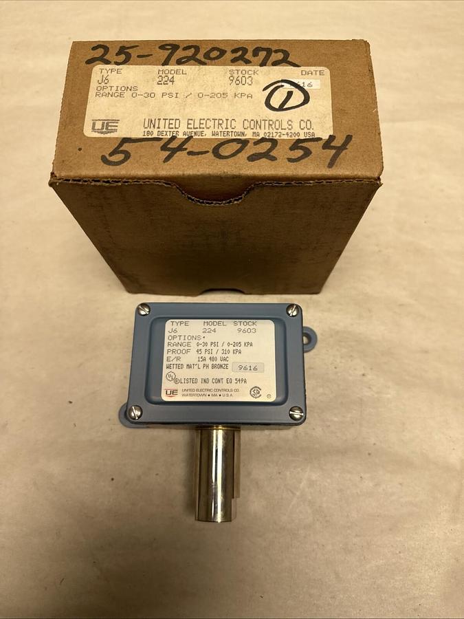 Used United Electric Controls,J6-224,0-30 PSI Pressure Switch