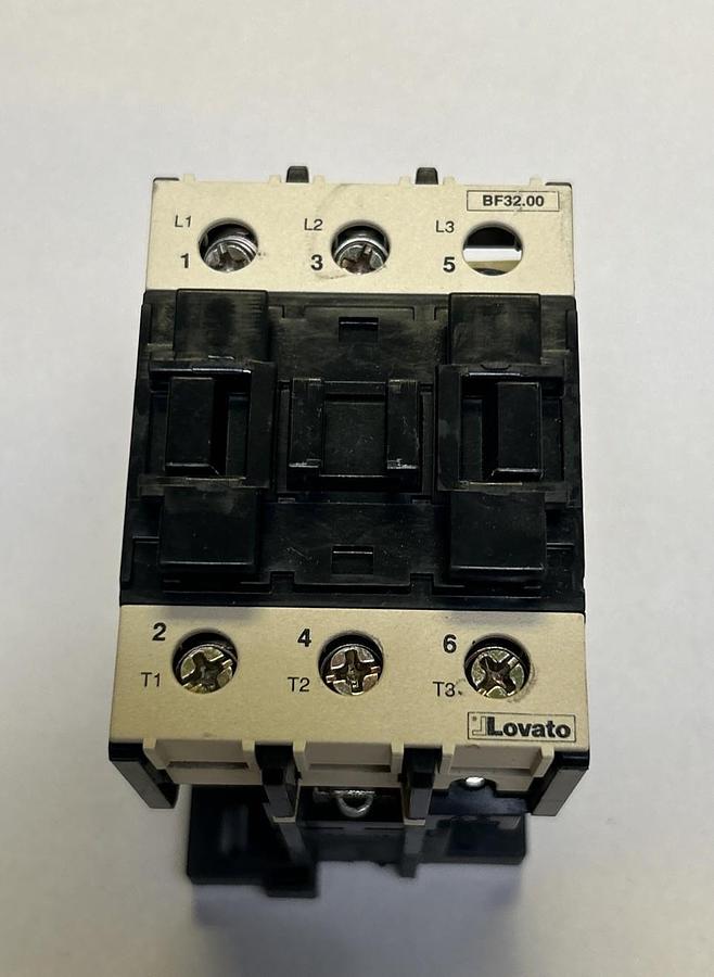 Used LOVATO,BF32,CONTACTOR