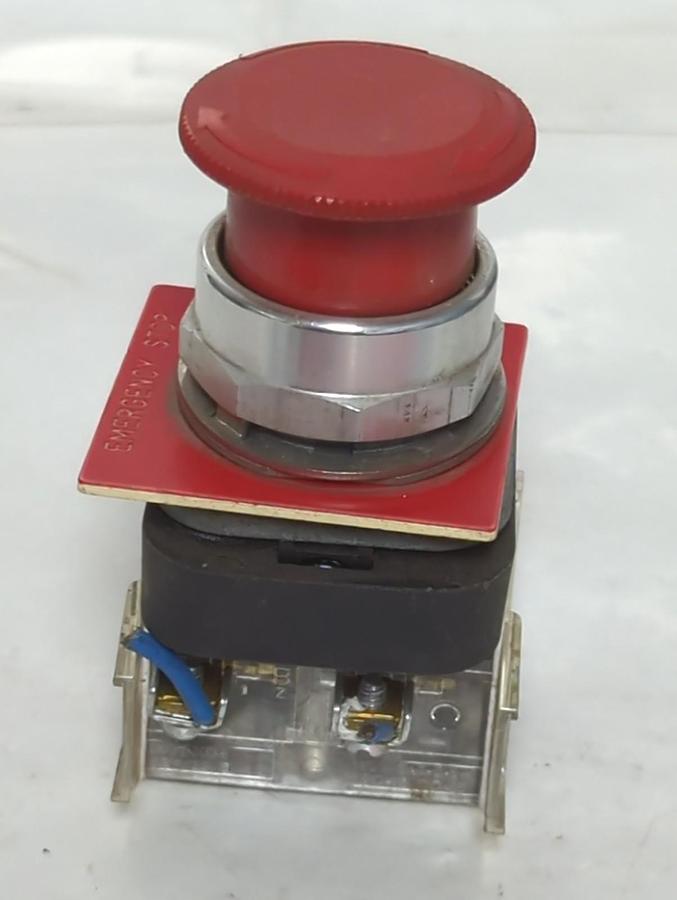 Used ALLEN BRADLEY,800T-FXT6A5,SER T PUSH-PULL EMERGENCY STOP BUTTON PRE-OWNED