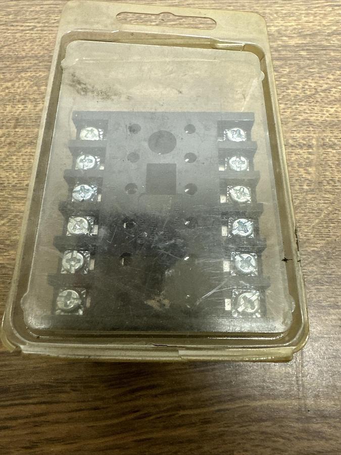 Red Lion,2300200,12 Pin Relay