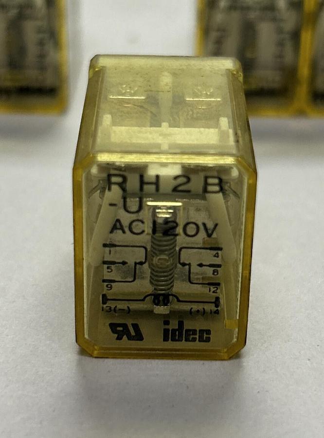 IDEC,RH2B-U,RELAY LOT OF 7 NOS
