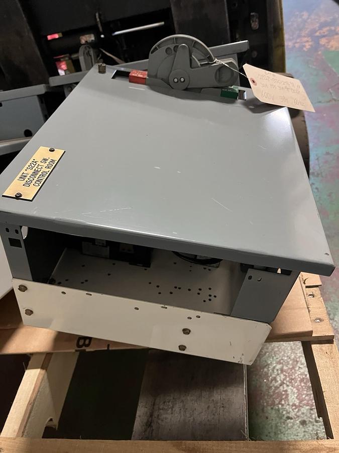 Used Allen-Bradley,2192F,12 INCH FUSED Disconnect MCC Bucket 30A 600V 60Hz