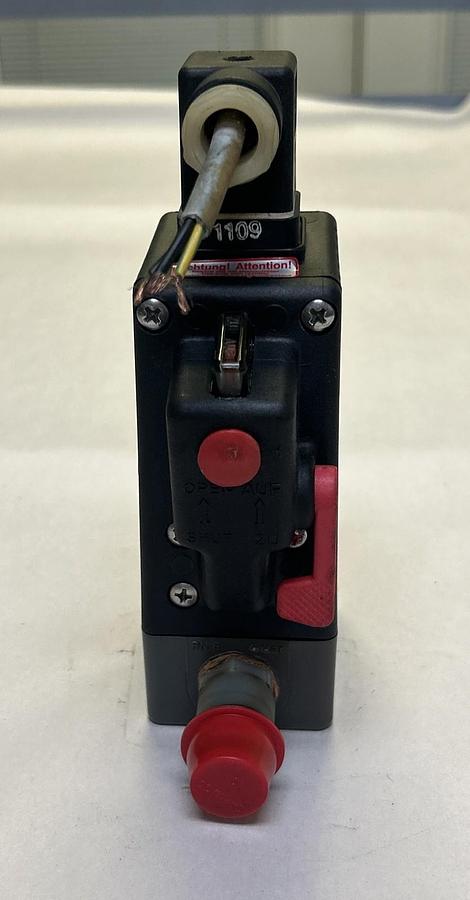 Used GEMU,20510D2114123050/60,SOLENOID VALVE