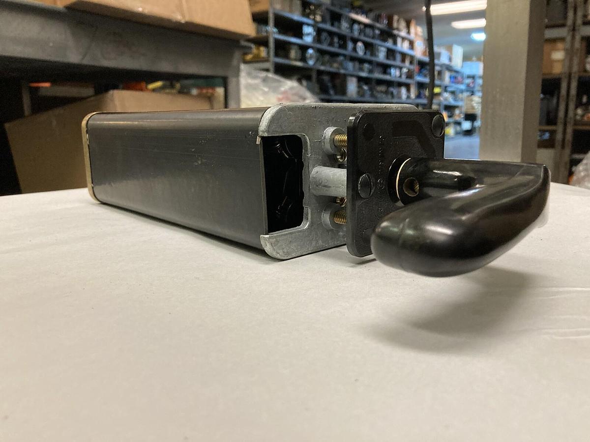 General Electric,16SB9HD0A02LSX2L,Control Switch Type SB-9