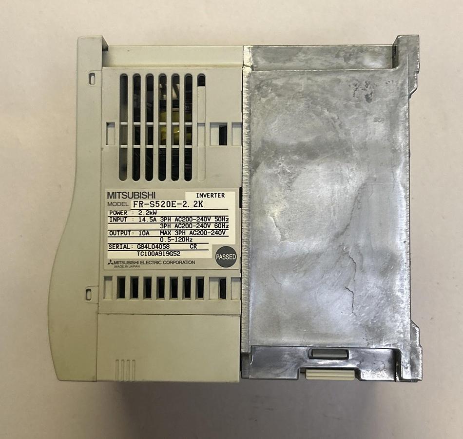 Used MITSUBISHI,FR-S520E-2.2K,INVERTER