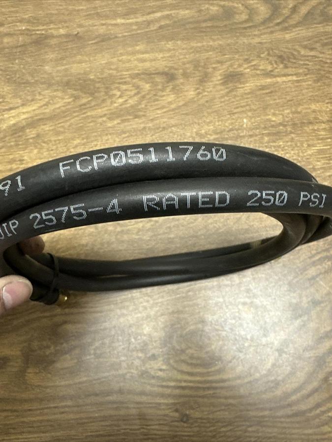 Aeroquip,FCP0511760,250 PSI 6' Hydraulic Hose