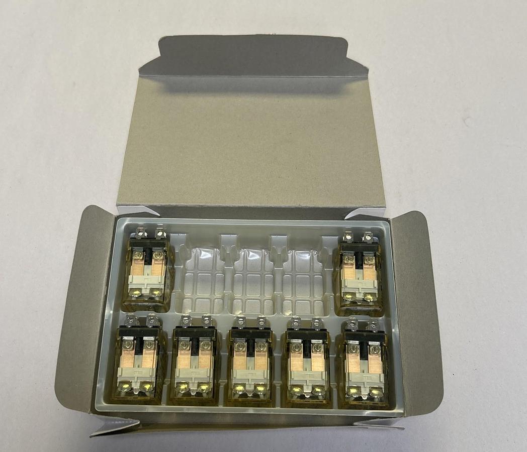 IDEC,RH2B-U,RELAY LOT OF 7 NOS