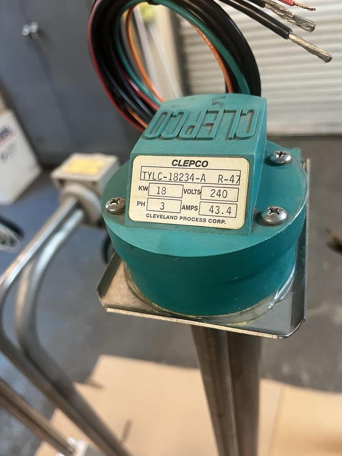 Used CLEPCO,TYLC-18234-A-R-47,IMMERSION HEATER 3 ELEMENT 18kW 240V 3PH 34LX47H