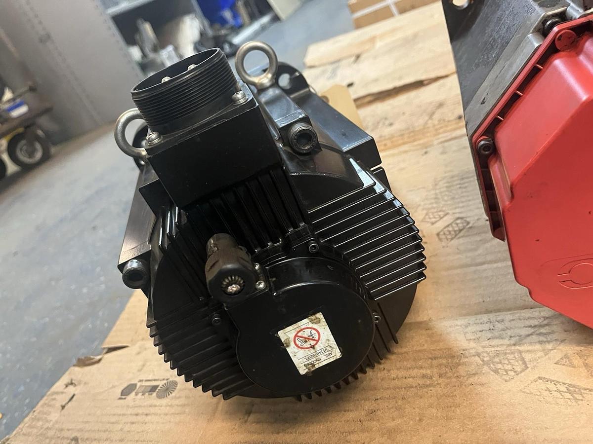 Used YASKAWA,SGMGV-75D3A61,SERVO MOTOR 7.5kW UTTAH-B20FL ENCODER