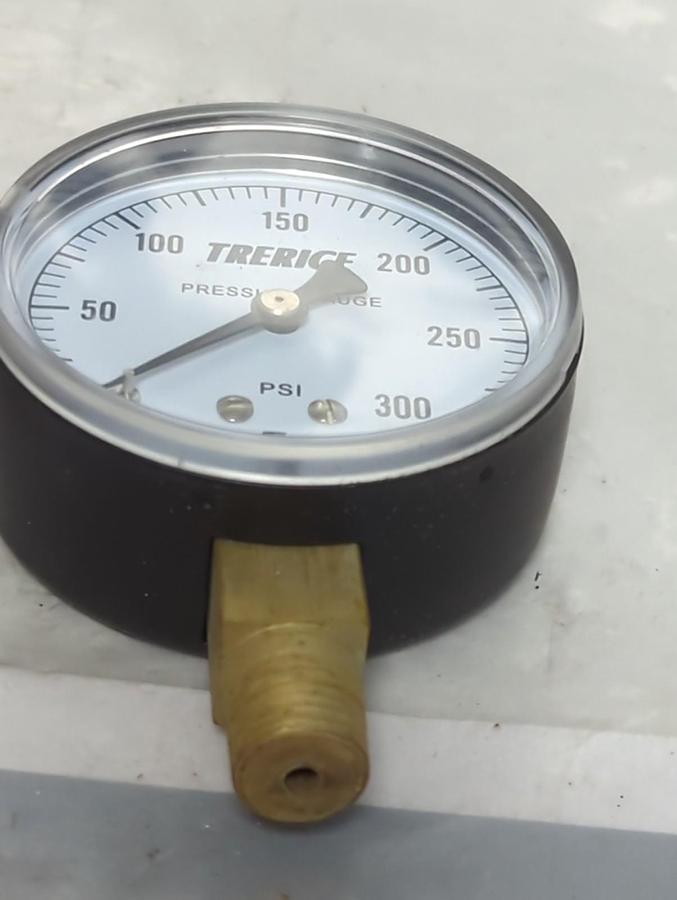 TRERICE,D06917,PRESSURE GAUGE 2.5 INCH FACE 1/4 INCH LM 0-300 PSI NOS