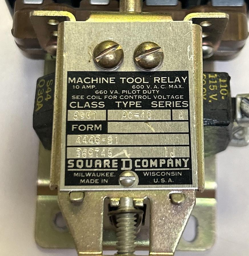 Used SQUARE D,8501A0-40,MACHINE TOOL RELAY 10A 600V