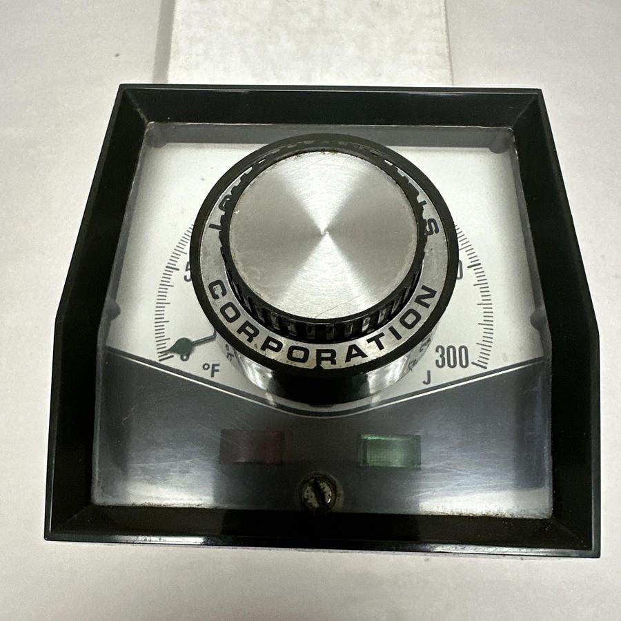 Used Love Controls,290-83-1,Model 50 Temp Controller 0-300 Degrees