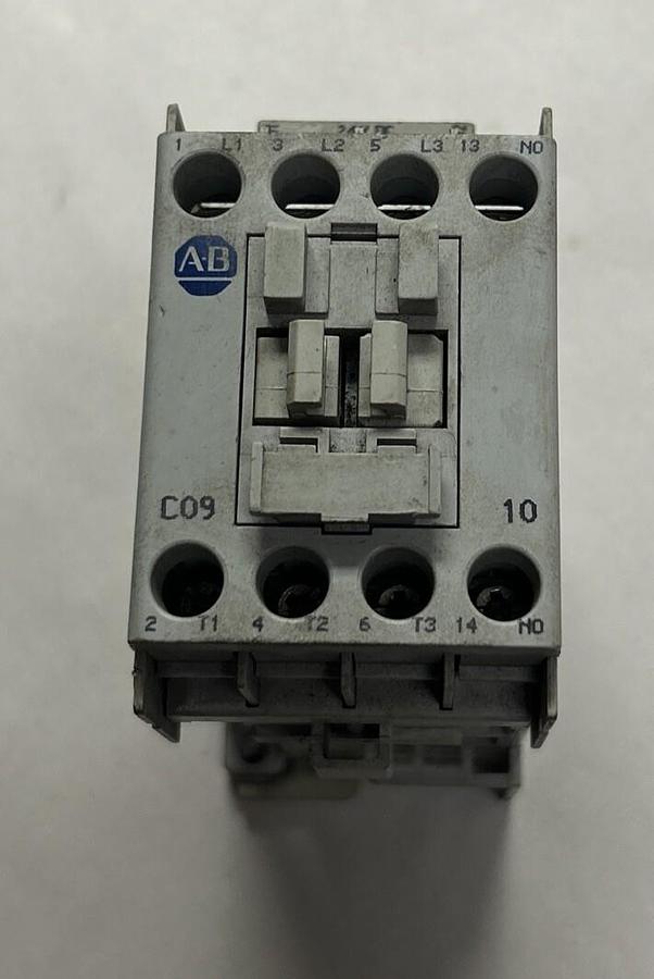 Used ALLEN BRADLEY,100-C09Z*10,CONTACTOR