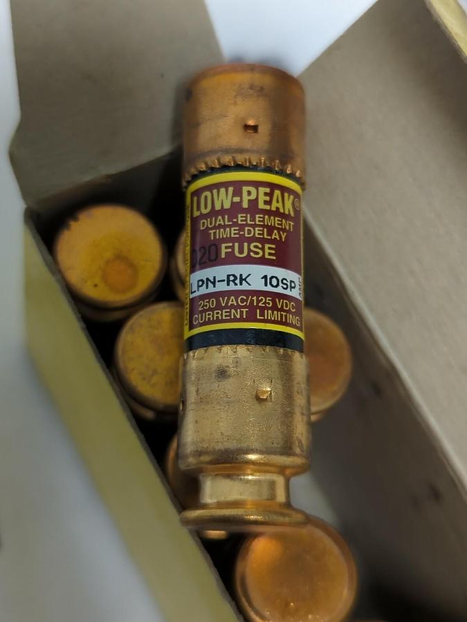 COOPER BUSSMANN,LPN-RK-10SP,LOW-PEAK FUSES BOX OF 8 NEW IN BOX