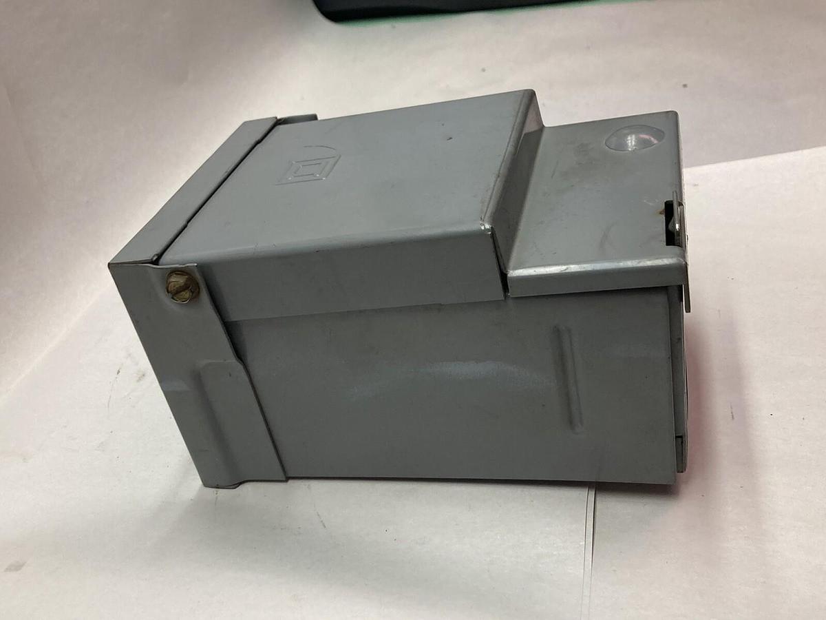 Used Square D,QO-200TR Series-G3,Circuit Breaker andEnclosure 60 Amp 240 VAC