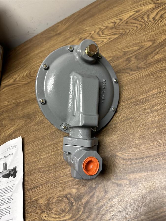 Fisher Controls,Y600A-144,OR 3/8" Outlet 1.2-2.5 PSI Pressure Reducing Regulator