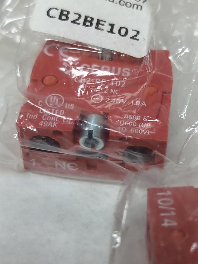 CERUS,CB2BE102,CONTACT BLOCK 240V 10A LOT OF 22 NOS