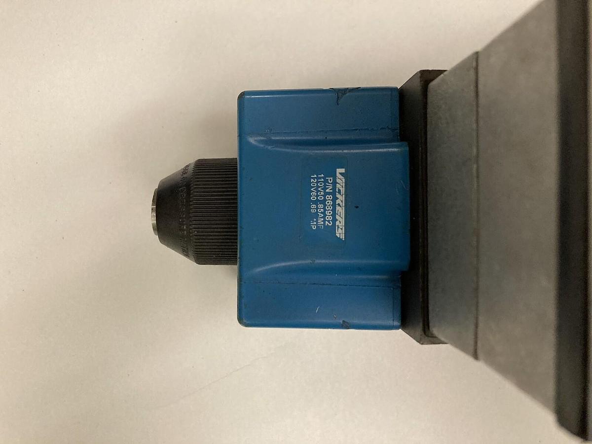 Used Vickers,PBDG4S4L-018C-B-60,Solenoid Valve