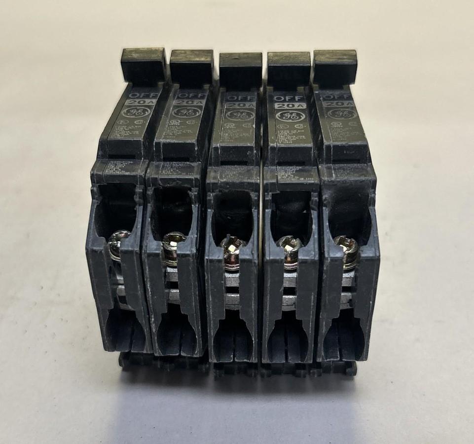 Used GENERAL ELECTRIC,THQP120,CIRCUIT BREAKER 20A 120./240V 1P LOT OF 5