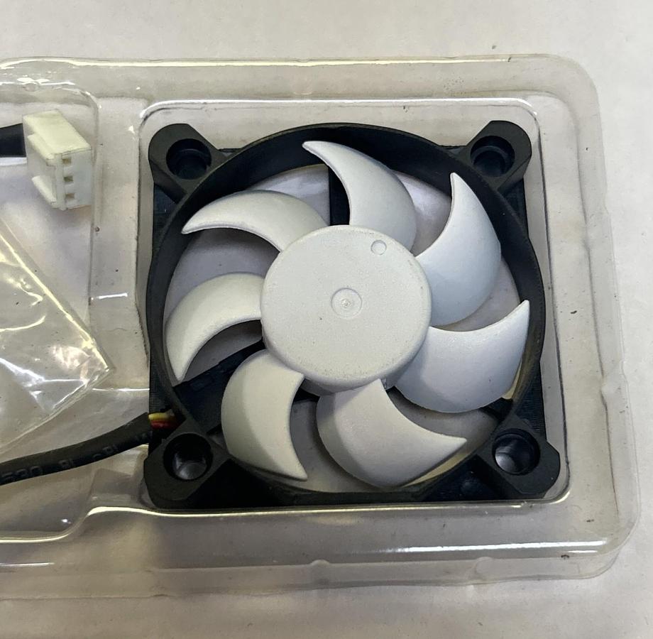 FRACTAL,50MM SILENT SERIES R2,HYDRAULIC BEARING COMPUTER FAN NOS