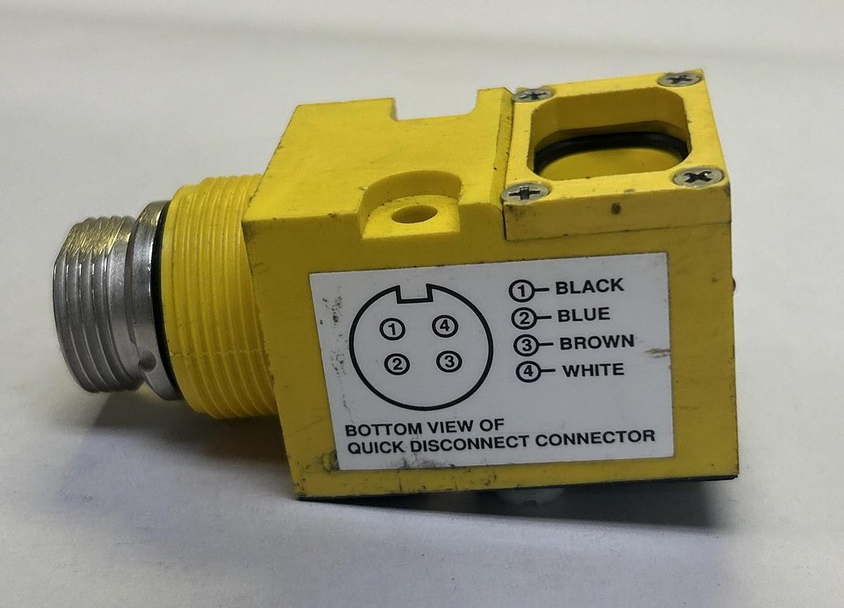 Used BANNER,SM912FQD,FIBER OPTIC SENSOR
