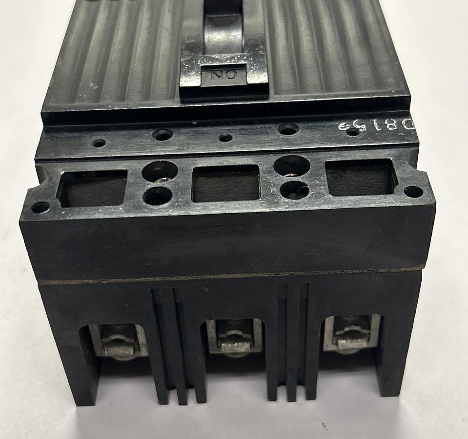 Used GENERAL ELECTRIC,TED134020,CIRCUIT BREAKER 20A 480V 3P