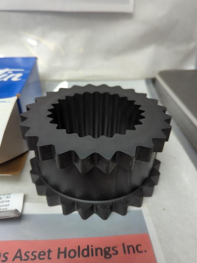 MARTIN,9JEM,QUADRA-FLEX COUPLING COUPLING SLEEVE 9JEM NOS