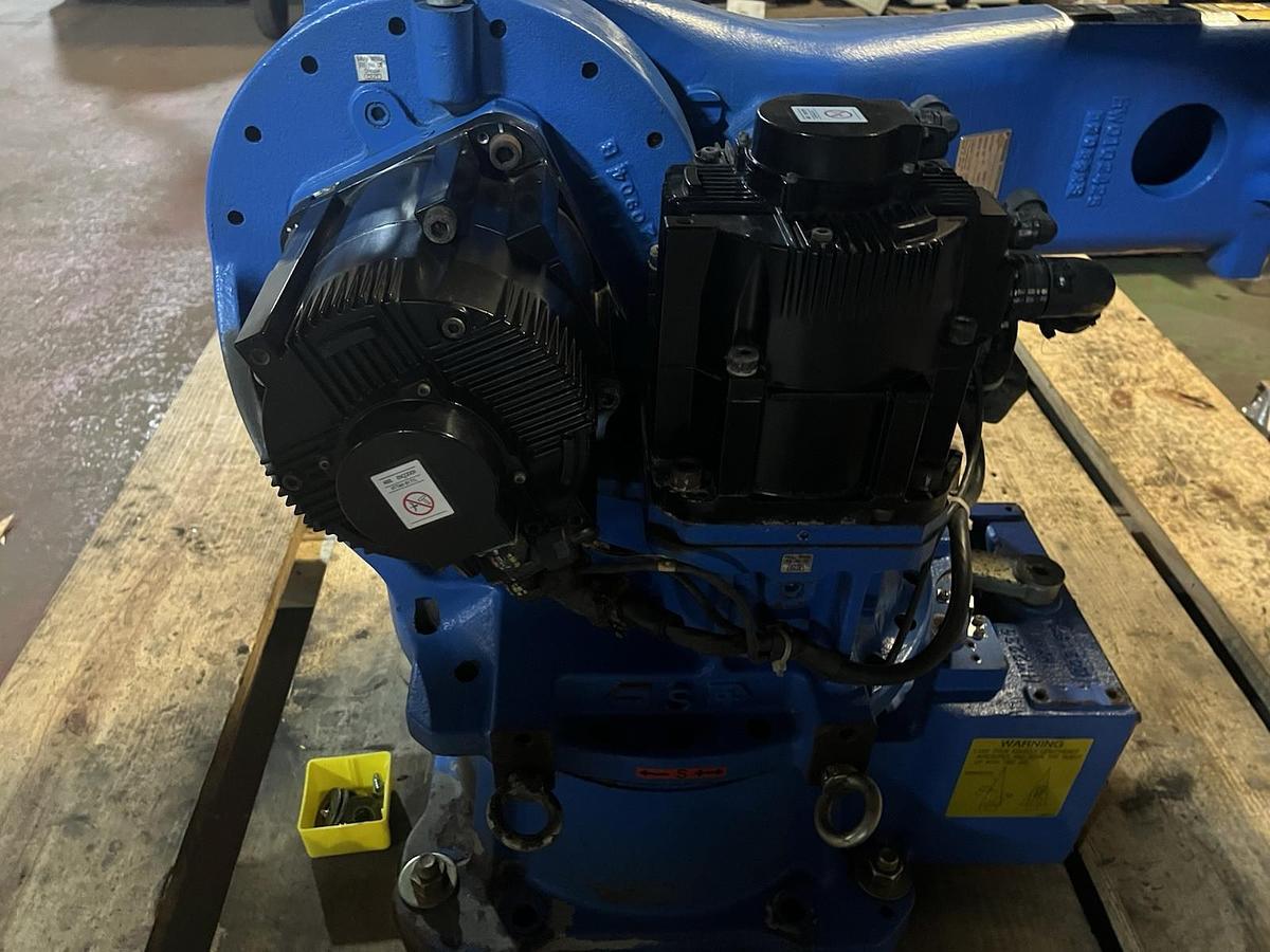 Used YASKAWA,MH80,MOTOMAN ROBOT WITH DX100 CONTROLLER