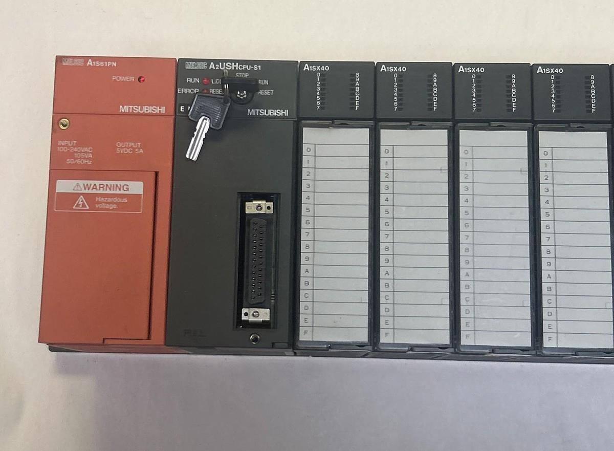 Used MITSUBISHI,A1S61PN,PLC RACK W/ A2USHCPU-S1 A1SX40 A1SY10