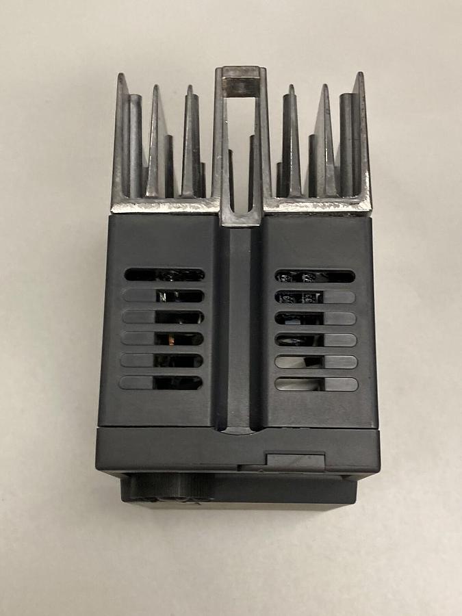 Used Mitsubishi Electric,FR-E720-0.4K Freqrol E700, Inverter Module 220V 0.4KW Unit