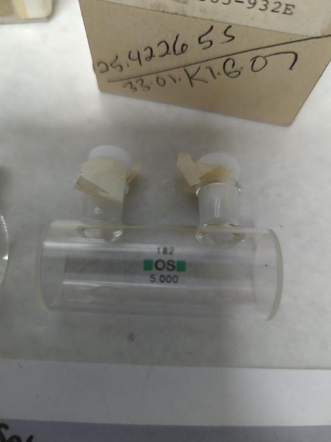 FISHER SCIENTIFIC,14-385-932E,PAIR OF 2 CYLINDRICAL CUVETTES 5.000 NOS