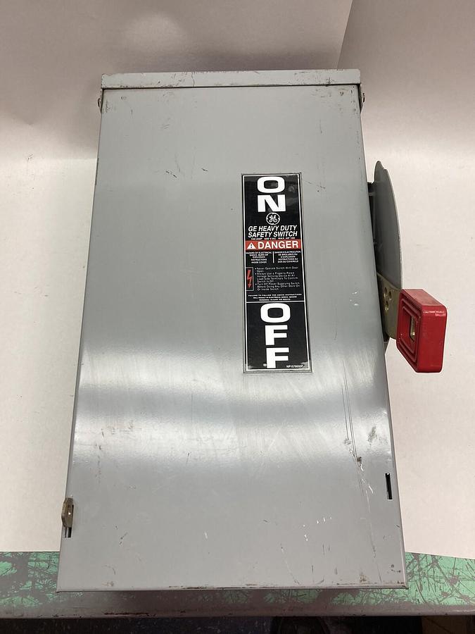 Used General Electric,TH3363R,Disconnect Safety Switch Model 10 100A 600VAC