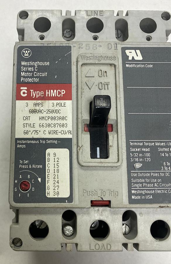 Used WESTINGHOUSE,HMCP003A0C,CIRCUIT BREAKER 3A 600V 3 POLE