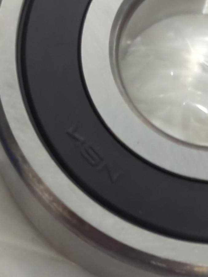 NSK,6305VVC3,DEEP GROOVE BALL BEARING 25X62X17MM NOS