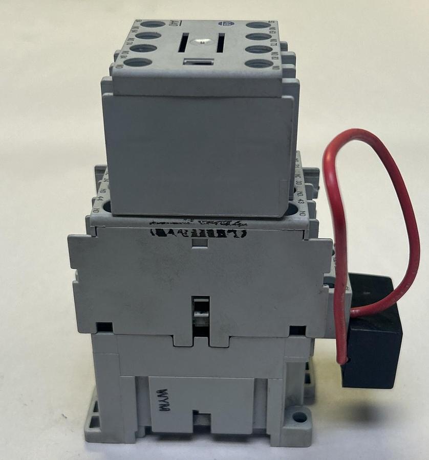 Used ALLEN BRADLEY,700-CF310*,CONTACTOR 110V COIL