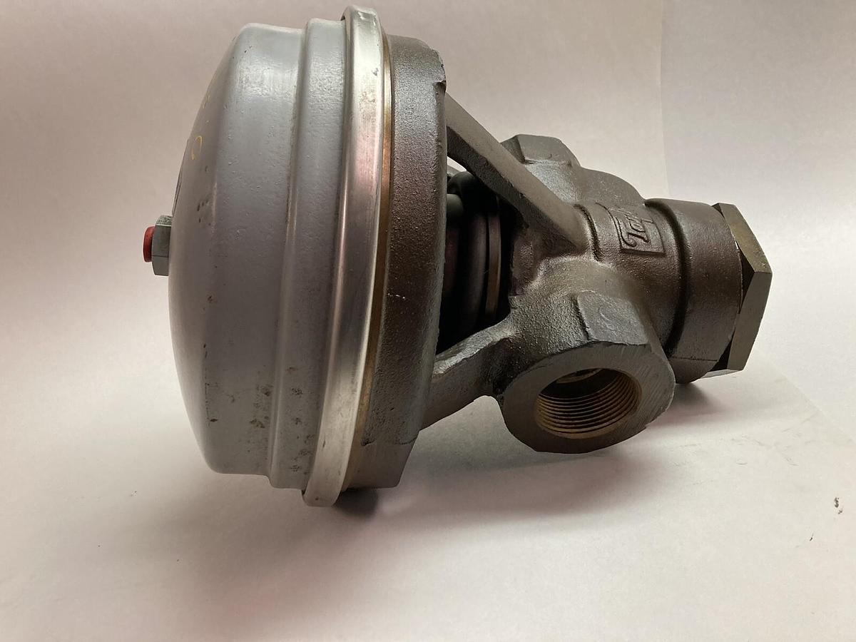 Used Sybron Taylor,E1548,3-Way Steel Threaded Valve