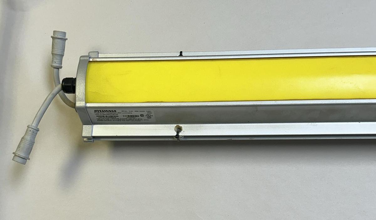 Used SYLVANIA,LED-IL/54/UNV/747/24,INDUSTRIAL LED LUMINAIRE