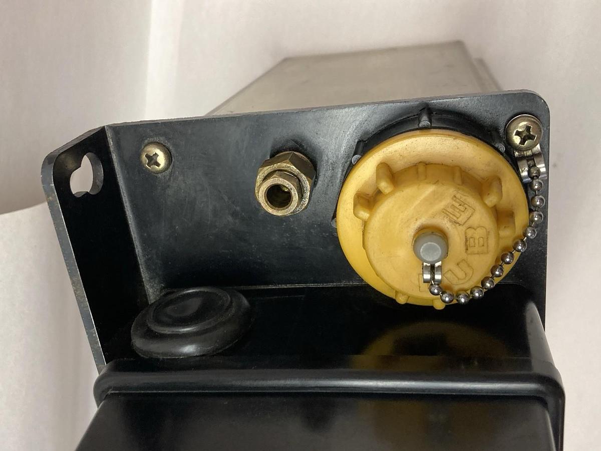 Used Lube Corp,AMZ-III,Electric Lubrication Pump 100V 50/60Hz 1.5MPa